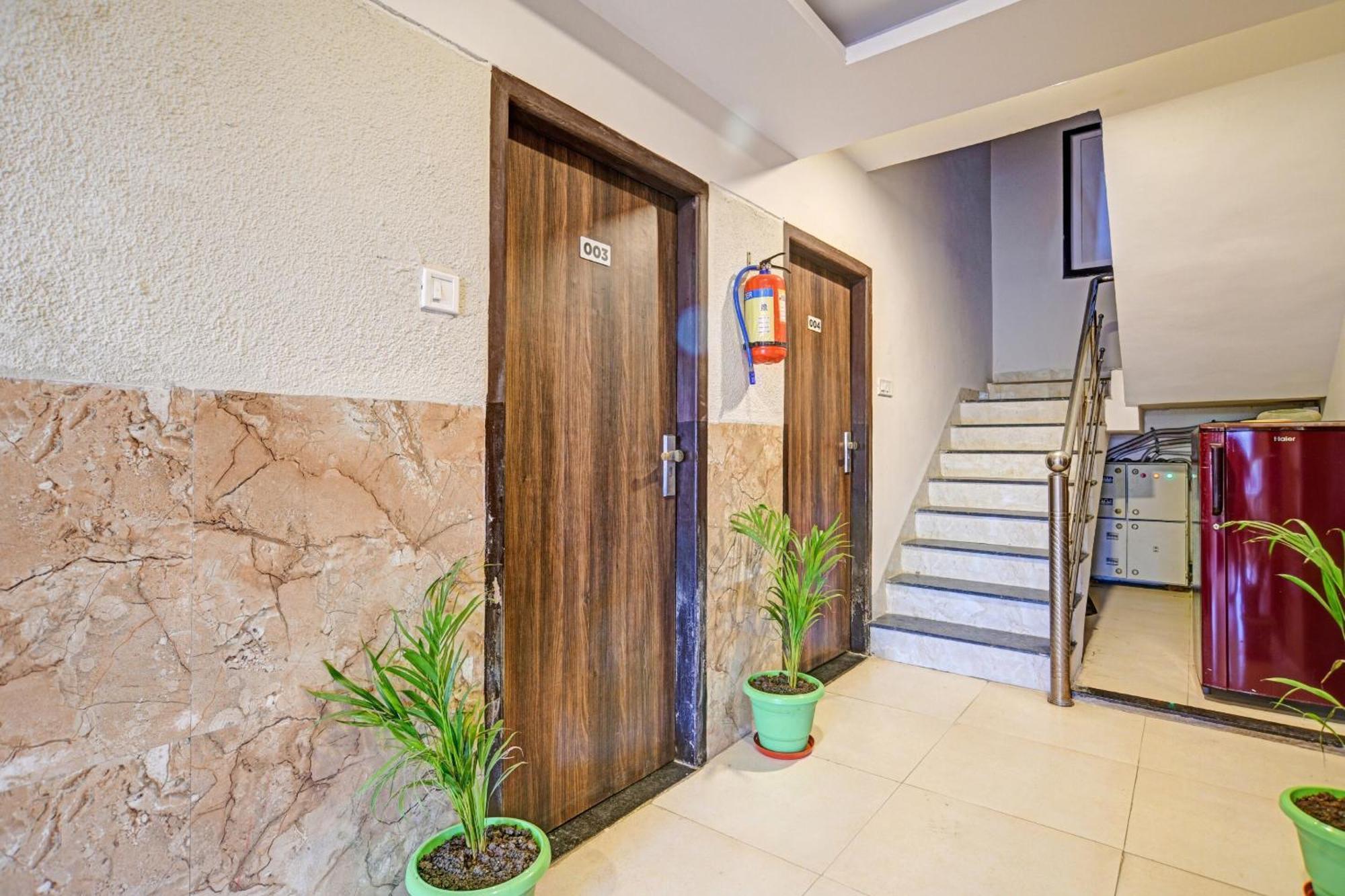 Collection O The Eternity Near Lig Sqaure Hotel 4*